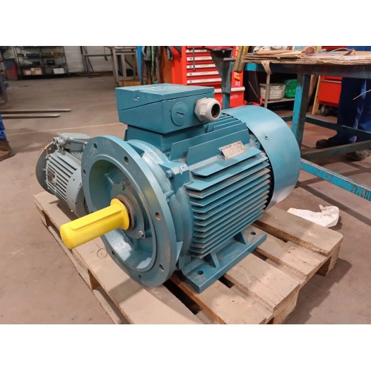 Moteur occasion Dutchi DM1 225S4 B35 37 kW 1475 tr/min
