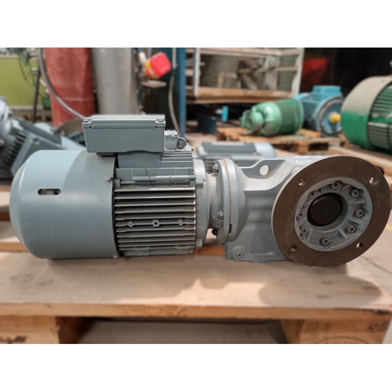 Motoréducteur occasion SEW 1,5 kW 1410/84 tr/min Motoréducteur occasion SEW 1,5 kW 1410/84 tr/min
