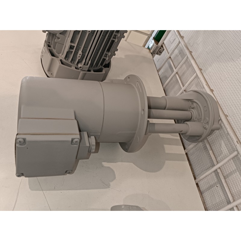 Pompe de refroidissement de machine outil Type 4 COA 6 - 17 63 l/min - hauteur corps d'aspiration 170mm Pompe de refroidissement de machine outil Type 4 COA 6 - 17 63 l/min - hauteur corps d'aspiration 170mm