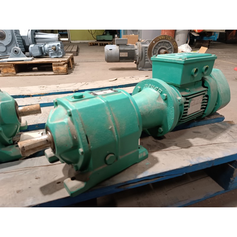Motoréducteur occasion Leroy Somer 0,37 kW 1370/25 tr/min Motoréducteur occasion Leroy Somer 0,37 kW 1370/25 tr/min