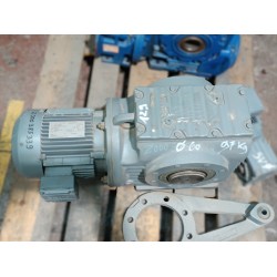 Motoréducteur occasion SEW 0,75 kW 900/9,9 tr/min