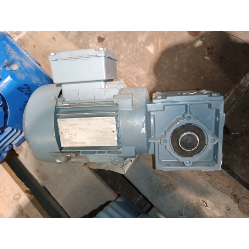 Motoréducteur occasion SEW 0,37 kW 1380/71 tr/min Motoréducteur occasion SEW 0,37 kW 1380/71 tr/min