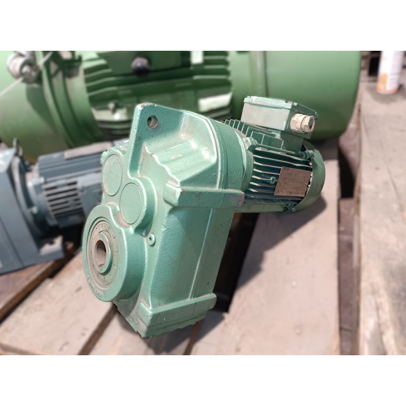 Motoréducteur occasion SEW 0,75 kW 1380/70 tr/min Motoréducteur occasion SEW 0,75 kW 1380/70 tr/min