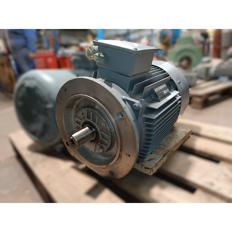 Moteur triphasé occasion 22 kW 3000 tr/min Moteur triphasé occasion 22 kW 3000 tr/min