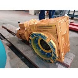 Motoréducteur occasion VEM 0,37 kW 1370 tr/min  I 80