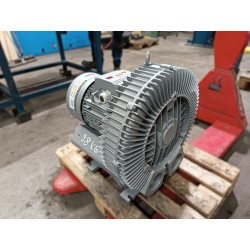 Pompe à vide occasion Gardner Denver 8,6 kW 3500 tr/min