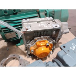 REDUCTEUR COMBINE BONFIGLIOLI VF/W44/86 L1 U 400 P71B5 C71539C0300001