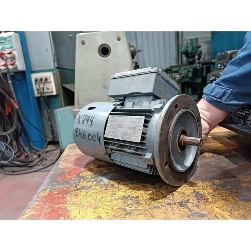 Moteur occasion SEW 0,37 kW 1380 tr/min